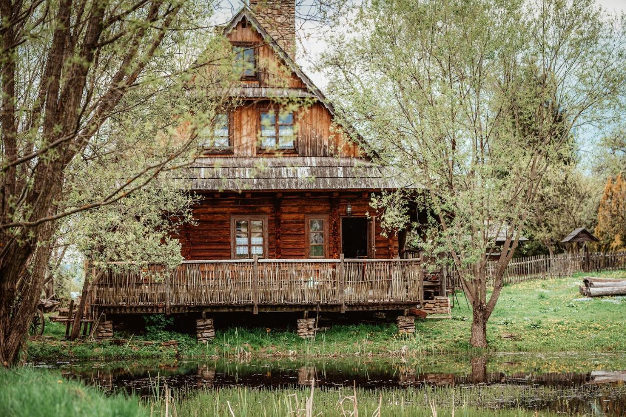 Przystanek Ropienka Lesniczowka Villa Bagian luar foto